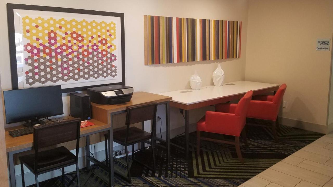 Holiday Inn Express Irwin Pa Tpk Exit 67 By Ihg Kültér fotó