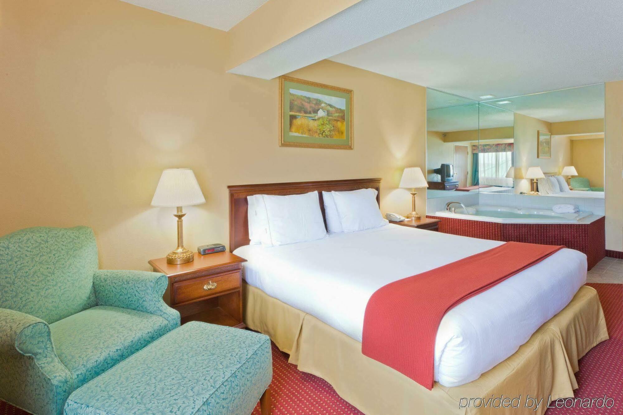 Holiday Inn Express Irwin Pa Tpk Exit 67 By Ihg Kültér fotó